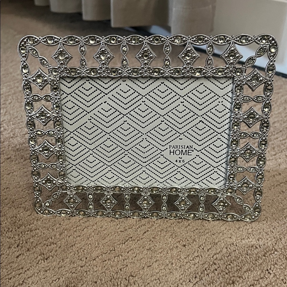 Parisian Works Elegant Silver Photo Frame